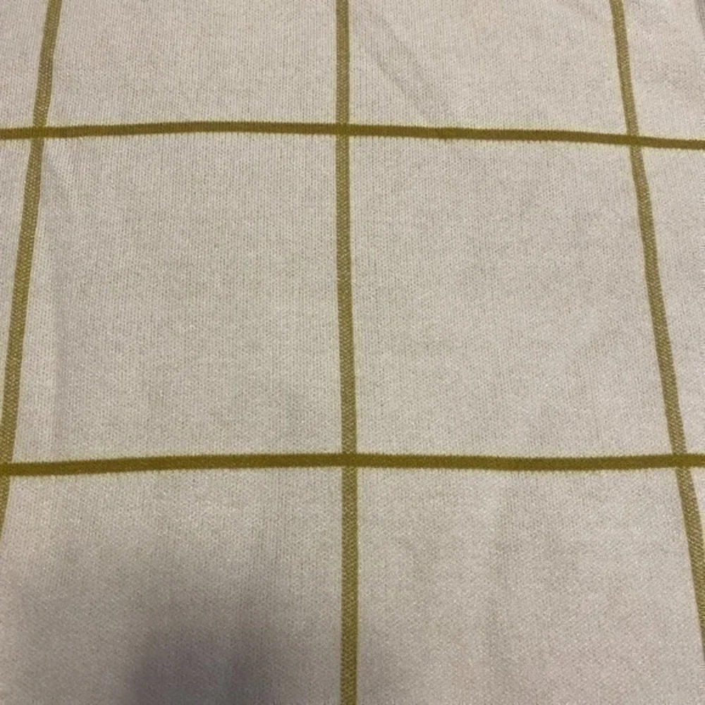 Tahari knit checker